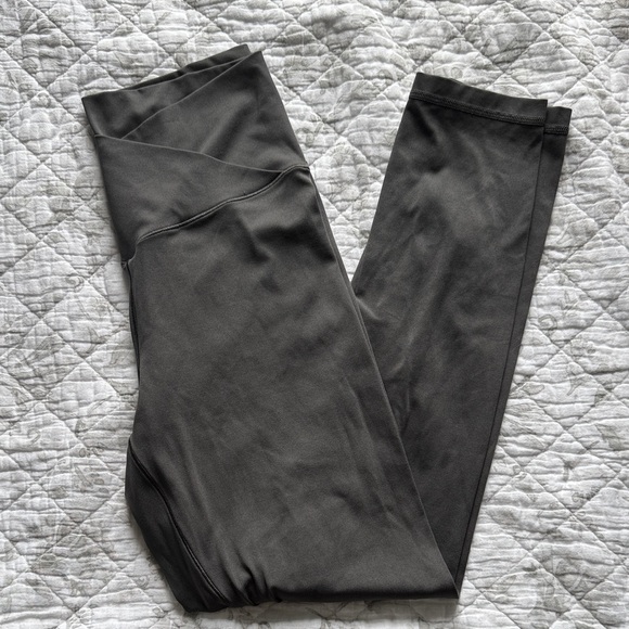 EUC Offline By Aerie Leggings Gray Women’s Size L Length 7/8 - Picture 1 of 4